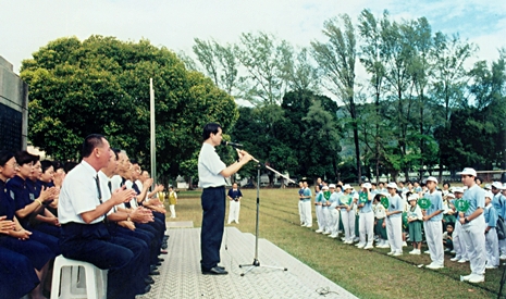 001年3月11日，馬來西亞分會執行長郭濟航宣布人文學校正式成立，讓慈濟教育邁向另一個裡程碑。【圖片提供：佛教慈濟基金會馬來西亞分會】