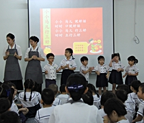 唱著新年歌，農歷新年即將蒞臨，這個早晨 ，北海慈濟幼兒園的早會充滿了新年氣息。【攝影者：莊鞳勛】
