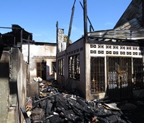 一場大火，燒毀了四間民宅。【攝影者：林美宏（慈致）】
