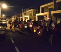 吉打慈濟幼兒園全體師生及家長一起提燈籠遊街。【攝影：許證勝（濟韡）】