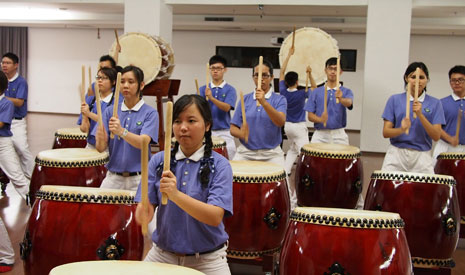今年的慈濟浴佛大典“法鼓隊”，由慈濟馬來西亞分會一群年輕人承擔。【照片提供：人文真善美志工】
