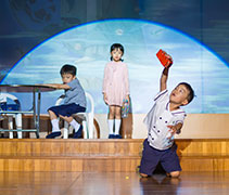 檳城慈濟幼兒園老師把五名孩子身上所發生的真人真事串成《子過》戲劇。【攝影者：顏文煌】