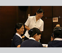 台灣慈濟大學兒家系助理教授吳淑娟認為，每一名教師都必須做好最佳的準備，了解、認識及很愛自己，才懂得用同理心，去設計適合普羅大眾的課程。【攝影者：黃翊晴】