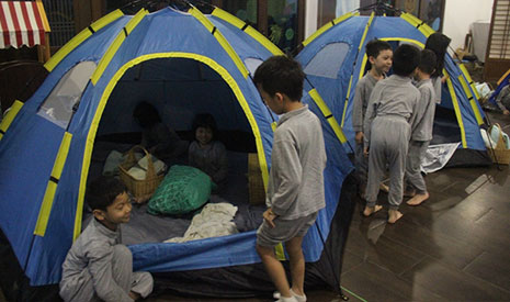 這一次的成長營，孩子們都是第一次離開爸爸媽媽在學校過夜。【攝影者: 許證勝（濟韡）】