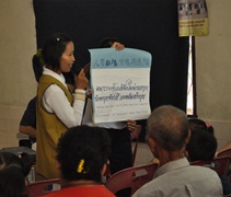 陳南鸞（Lamduan）在志工的邀約參與柏魯義診，為當地的暹裔居民做翻譯。【攝影者：慈濟吉打分會提供】