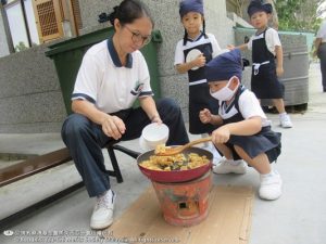 终于可以盛饭了。