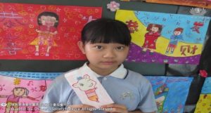 紅包封做好啦，陳尹凌把新年間收到的紅包錢，投入其中，捐作慈善基金，幫助有需要的人。